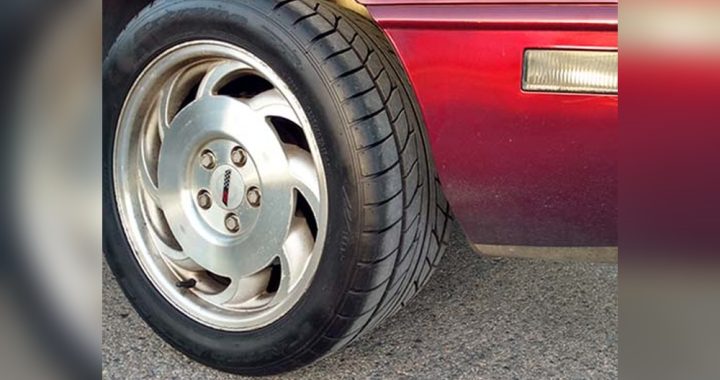 Can My Car Sit on a Flat Tire: Risks You Must Know Now