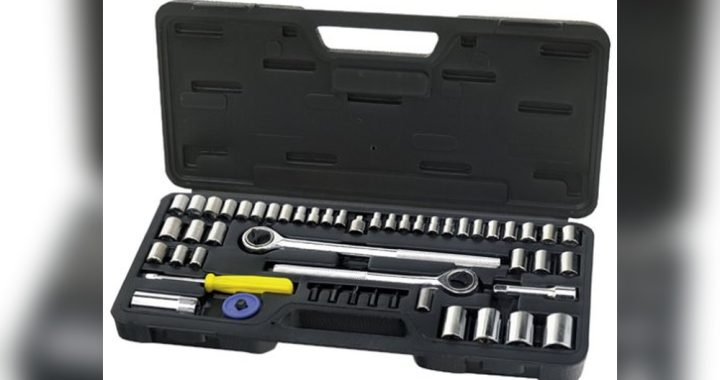 Simple Car Tool Kit: Essential Gear for Every Driver’s Safety